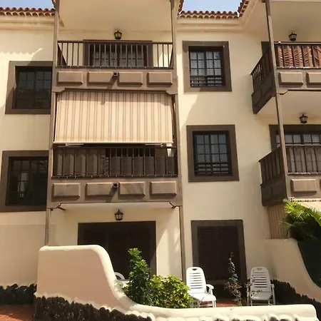 Palms & Pools: Ground Floor With Terrace *