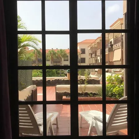Palms & Pools: Ground Floor With Terrace Appartement *
