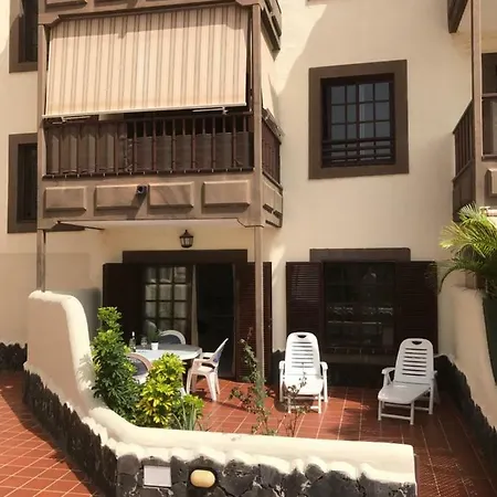 Palms & Pools: Ground Floor With Terrace